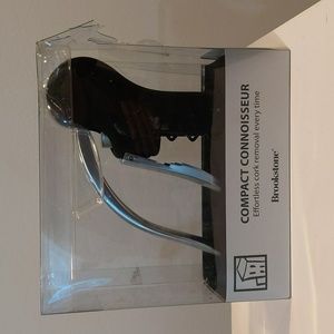 Compact Connoisseur Effortless Cork Removal Brookstone